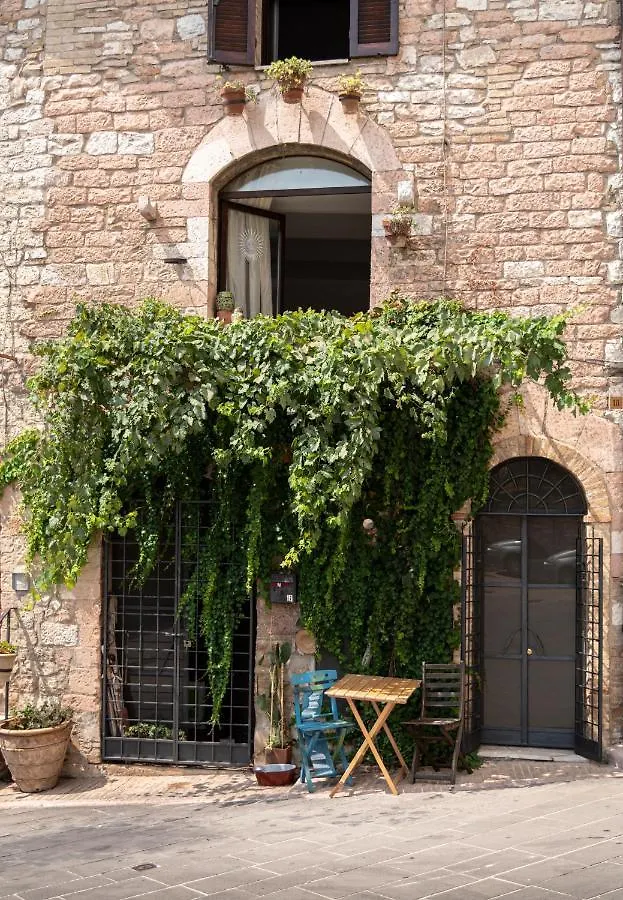 Da Giorgio Apartment Assisi
